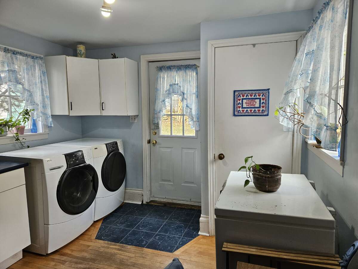 Back Porch/Laundry Rm