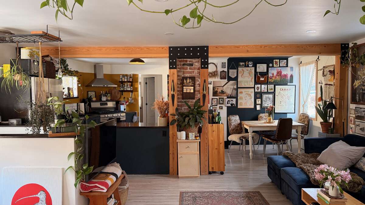 Wonderful opn-concept living, dining room and kitchen