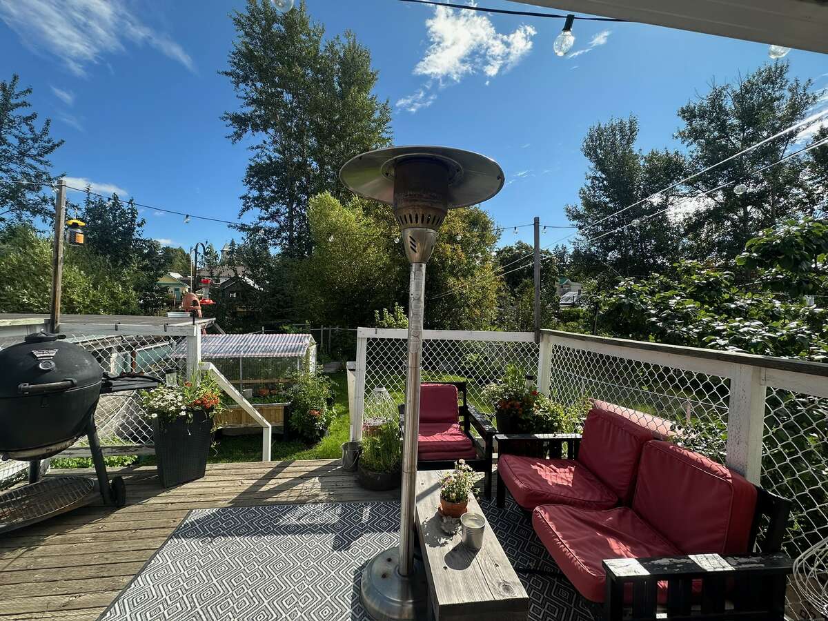 Back deck (there is a gas hook-up for heaters, fireplaces or a BBQ!)