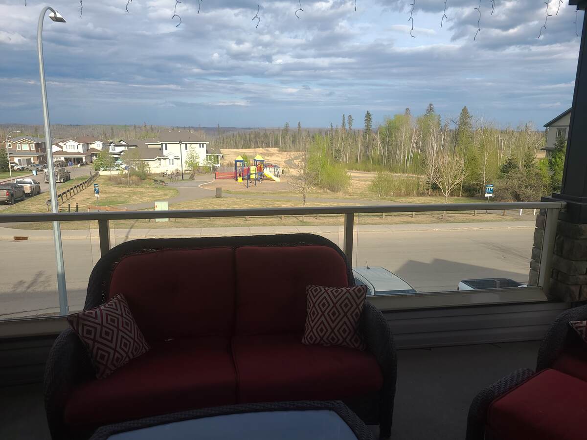 House For Sale in Fort McMurray, AB - 3+3 bed, 5 bath