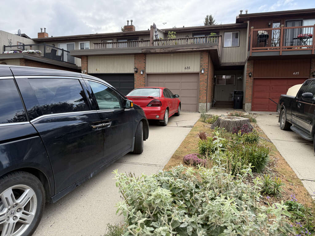 3-bedroom, 2-story townhouse with attached garage.