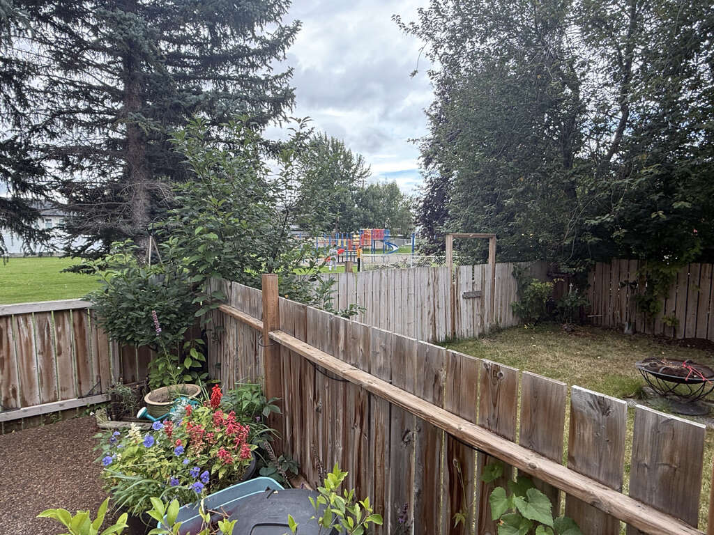 3-bedroom, 2-story townhouse with attached garage.