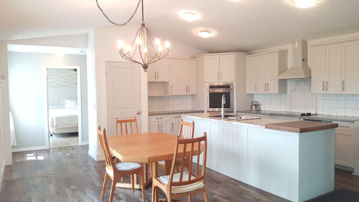 Hobby Farm on 20.14 Acres! 