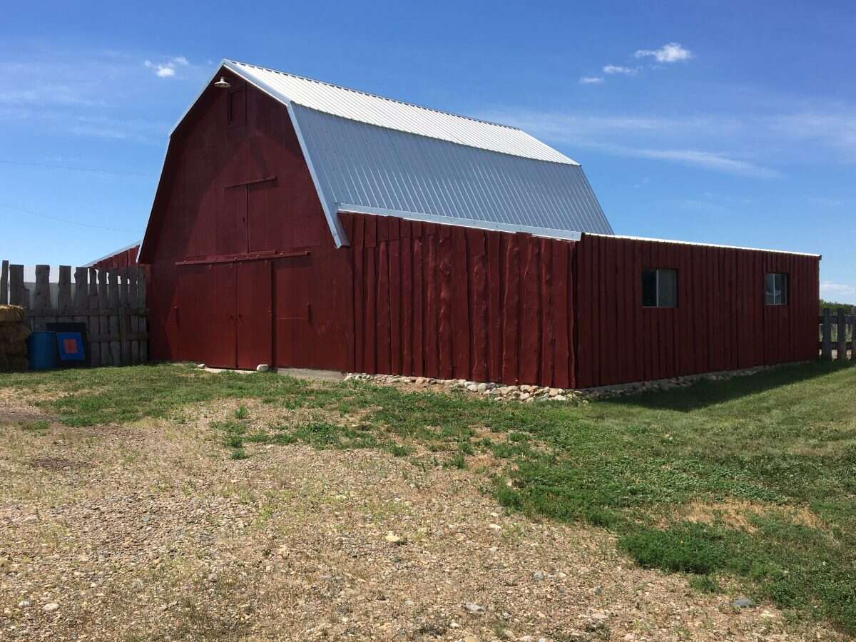 Hobby Farm on 20.14 Acres! 
