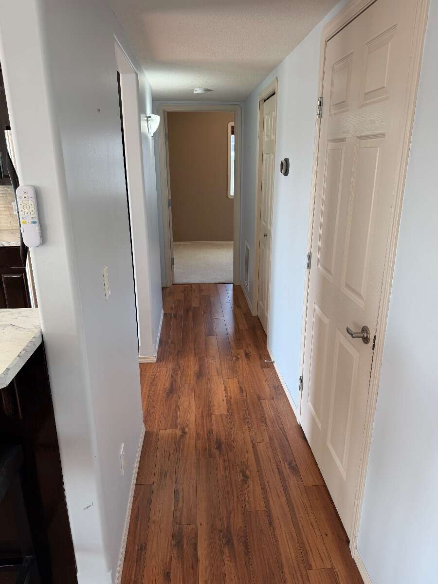 Bright, Top Floor Condo in Drayton Valley