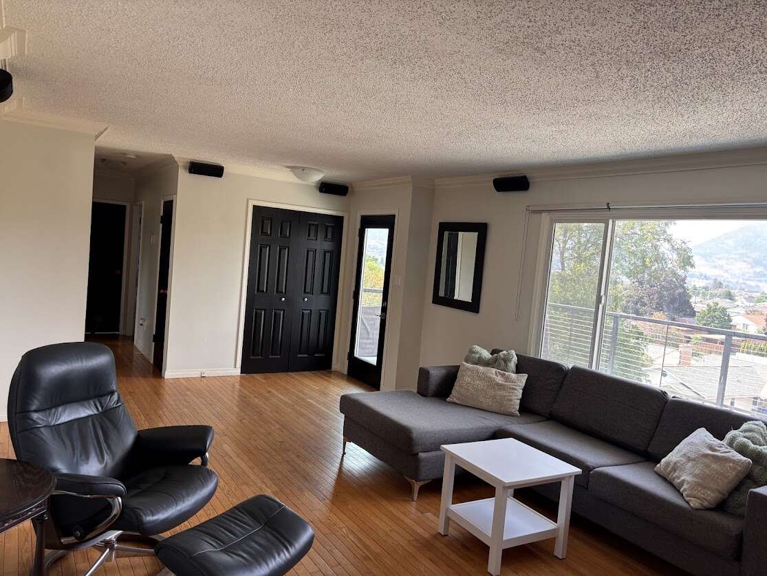 Daylight Rancher with Legal Suite & Stunning Views