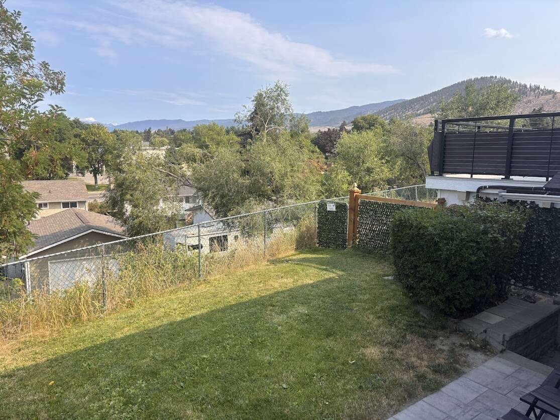 Daylight Rancher with Legal Suite & Stunning Views