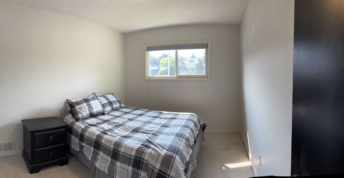 Daylight Rancher with Legal Suite & Stunning Views