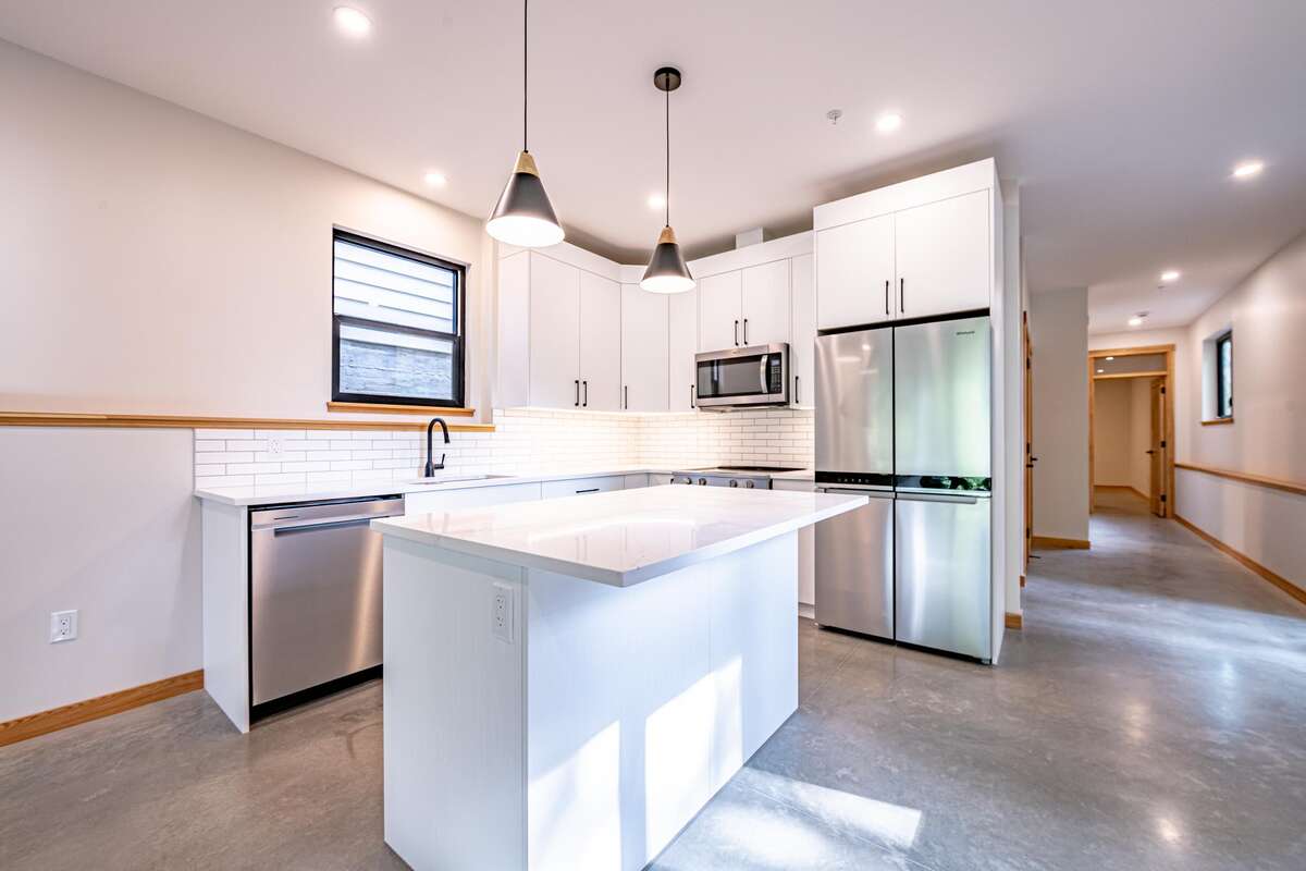 BRAND NEW • DISTINCTIVE DESIGN