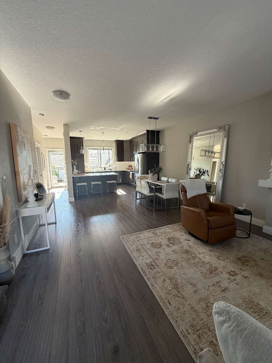 Bright 4 bedroom house