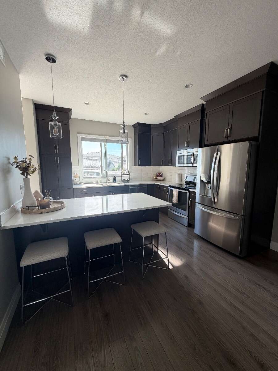 Bright 4 bedroom house