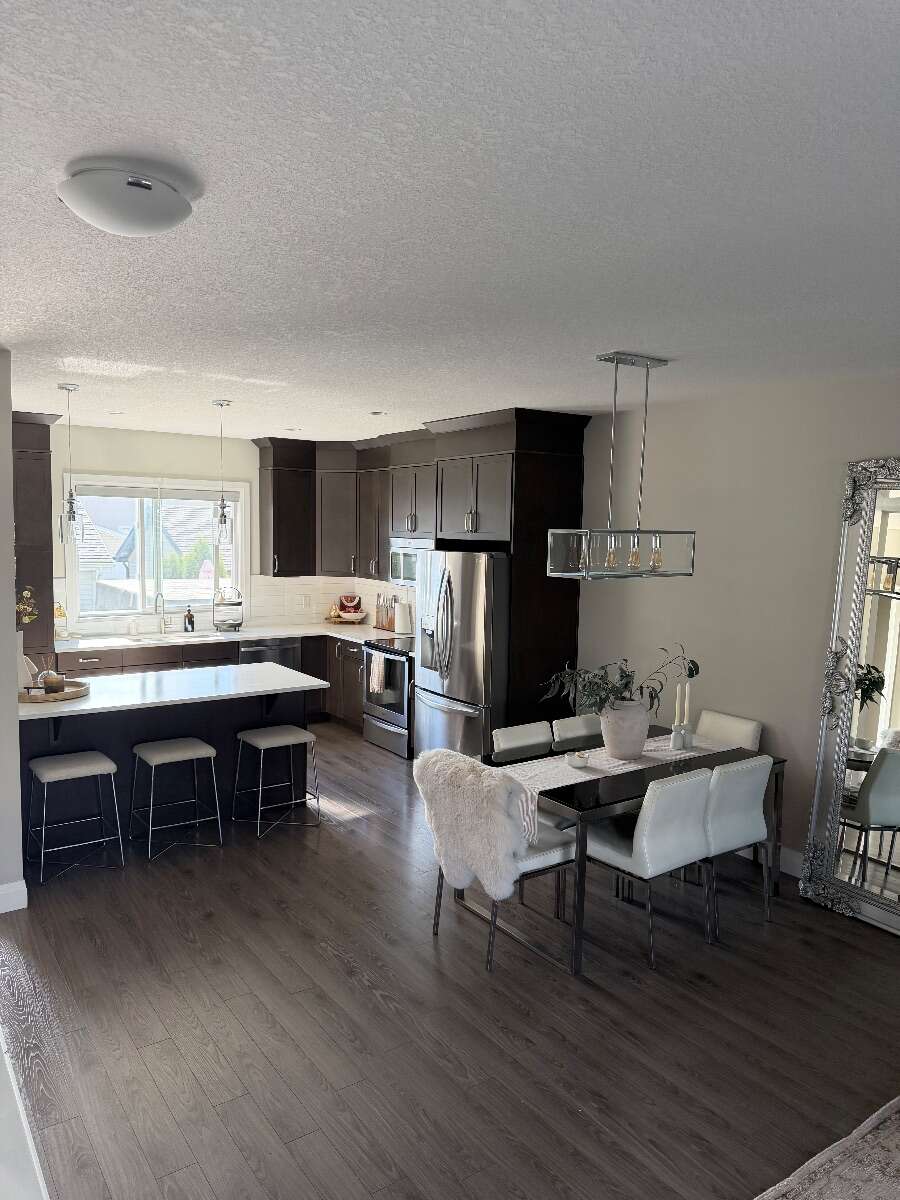 Bright 4 bedroom house