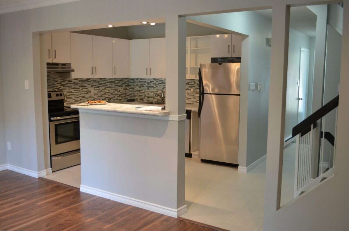 RENOVATED 3 Bedroom Townhome for Rent (Meadowvale)