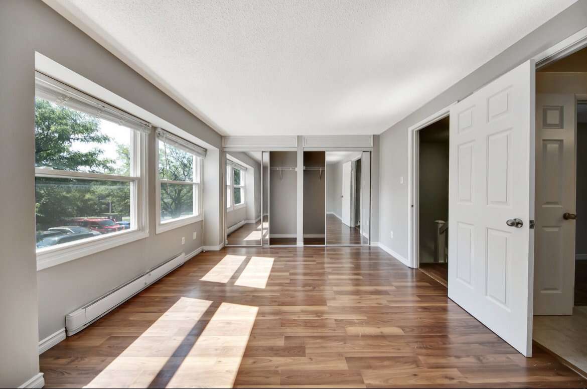 RENOVATED 3 Bedroom Townhome for Rent (Meadowvale)