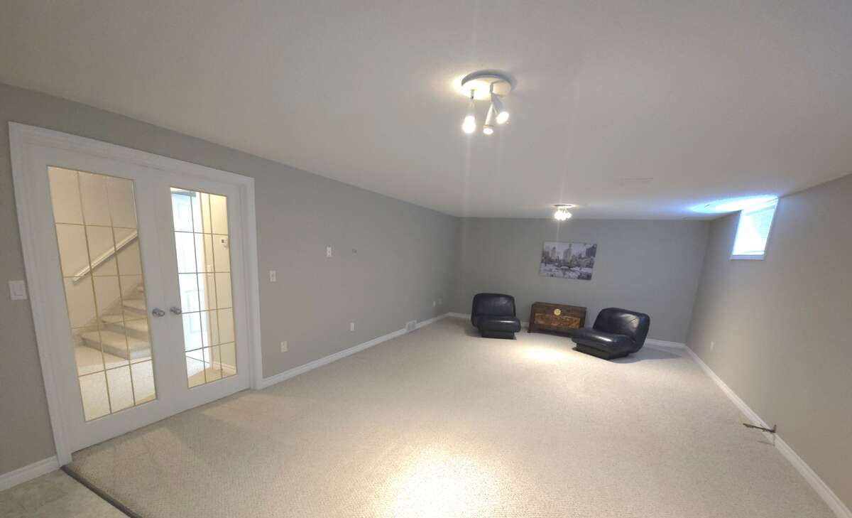 FULLY FINISHED BASEMENT RECROOM