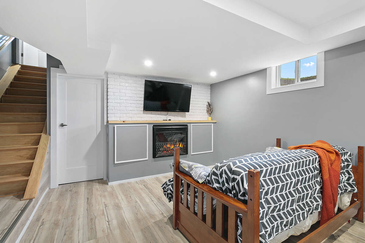 Recreation room (basement)