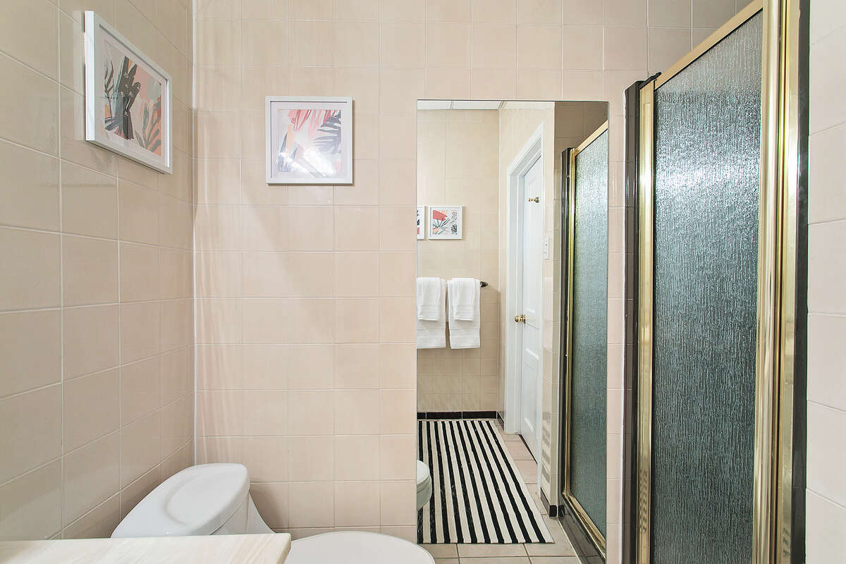 Main floor 3-pc bath