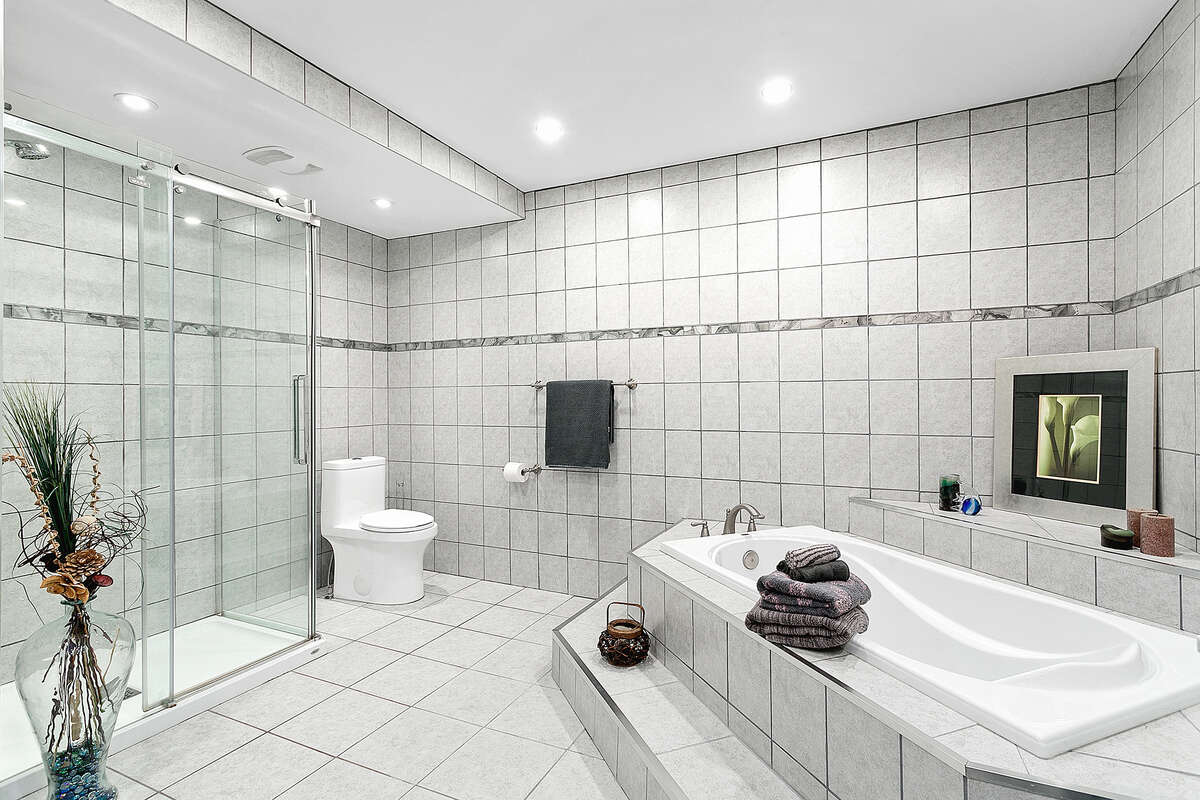 Ensuite master bath
