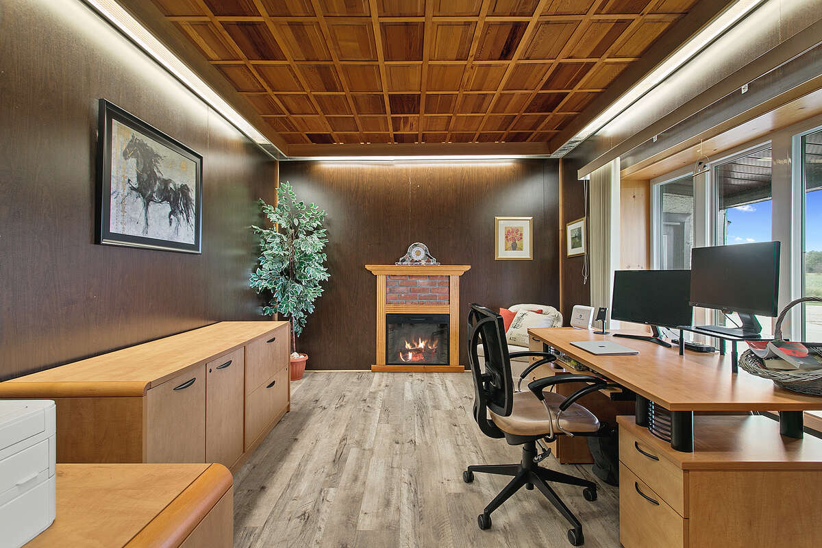Home office (main floor)