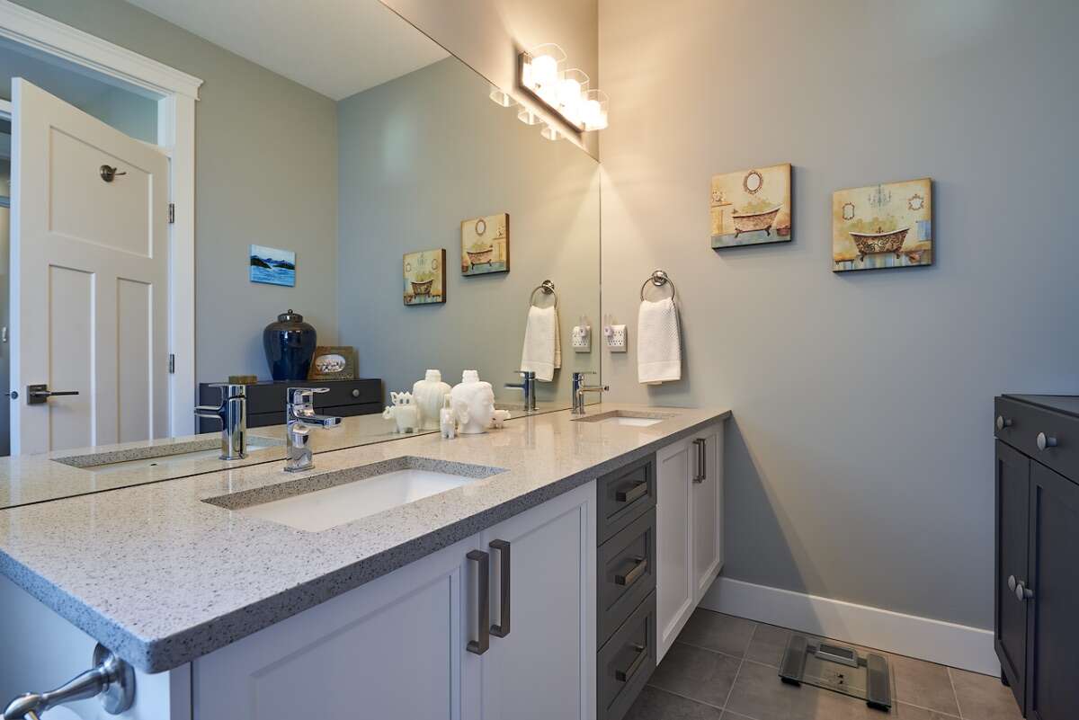 Beautiful 3 bedroom home on Vancouver Island,