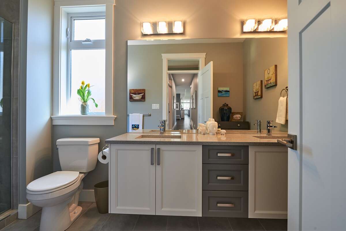 Beautiful 3 bedroom home on Vancouver Island,