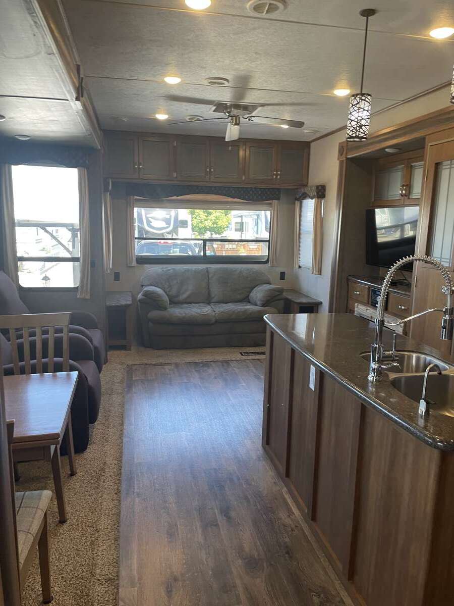 Oceanview Trailer and Sunroom