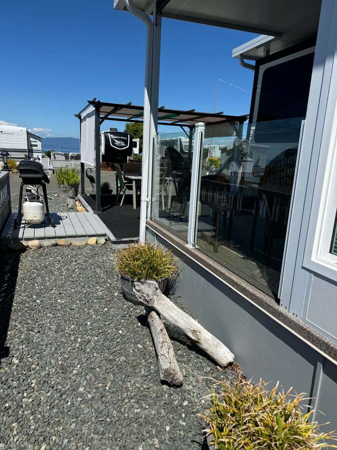 Oceanview Trailer and Sunroom