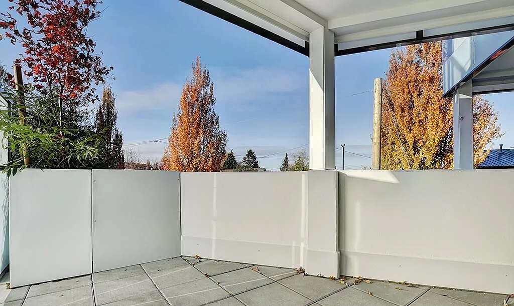 Bright 1 Bedroom + Flex Condo with Huge Balcony