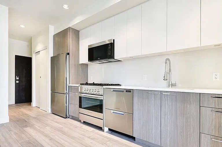 Bright 1 Bedroom + Flex Condo with Huge Balcony