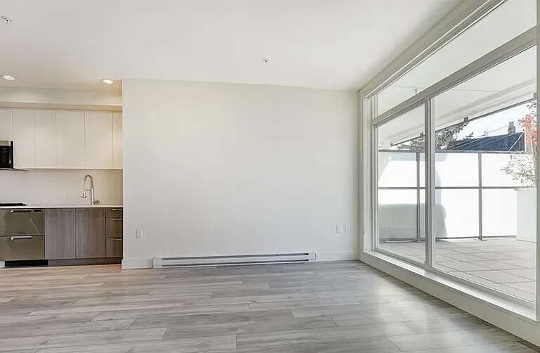 Bright 1 Bedroom + Flex Condo with Huge Balcony