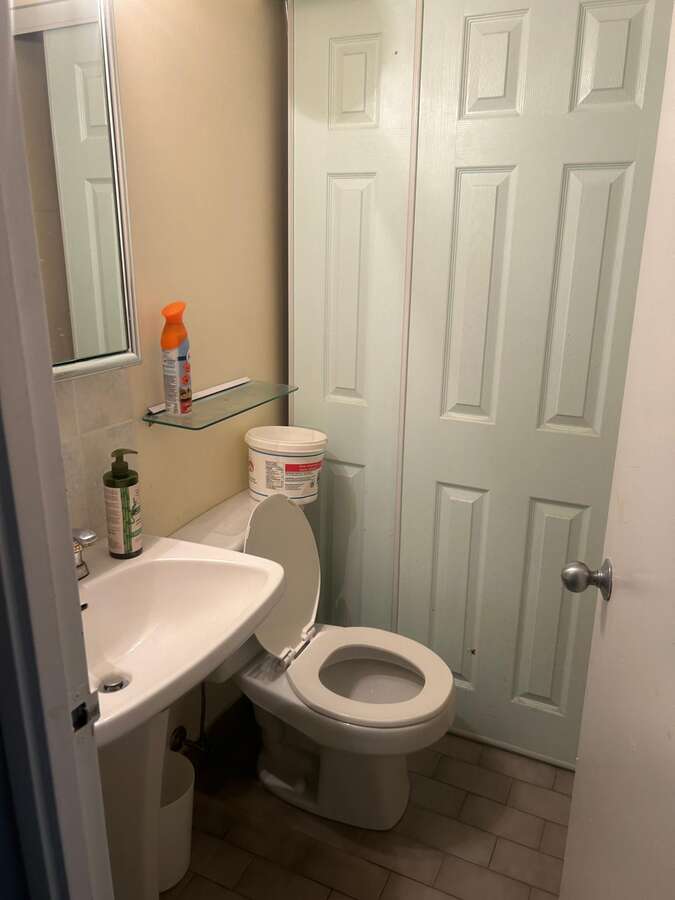 2nd washroom