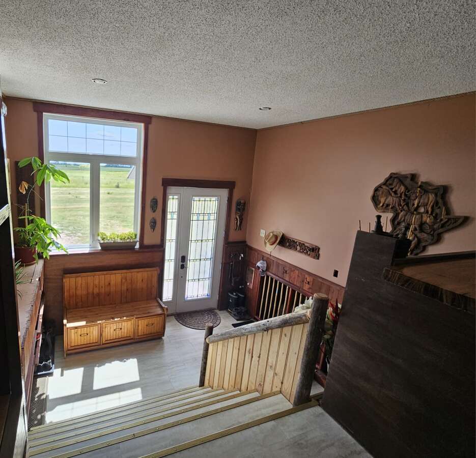 Lobby - wide staircase - half up, half down