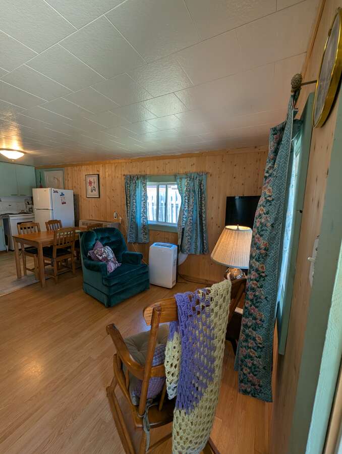 stunning 6-bedroom, 4-bathroom main residence built in 2008