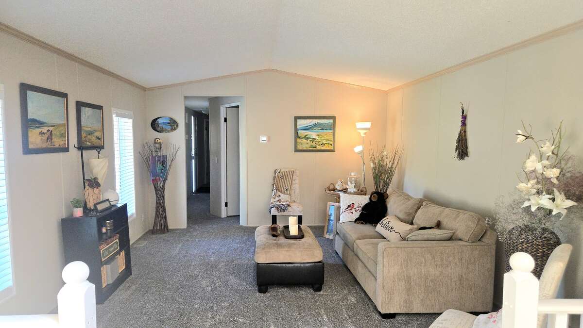 so much cupboard space, that's only 1/3rd of what's there for storage in Kitchen