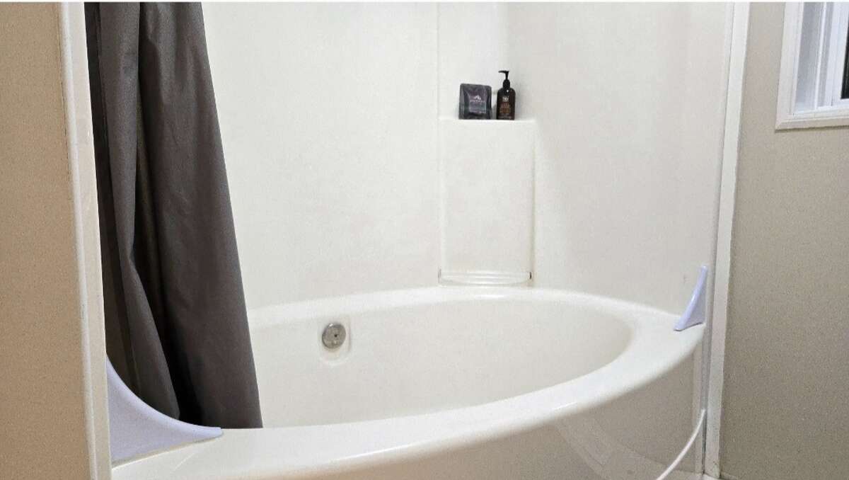 Master Bedroom ,back corner with beautiful view of yard