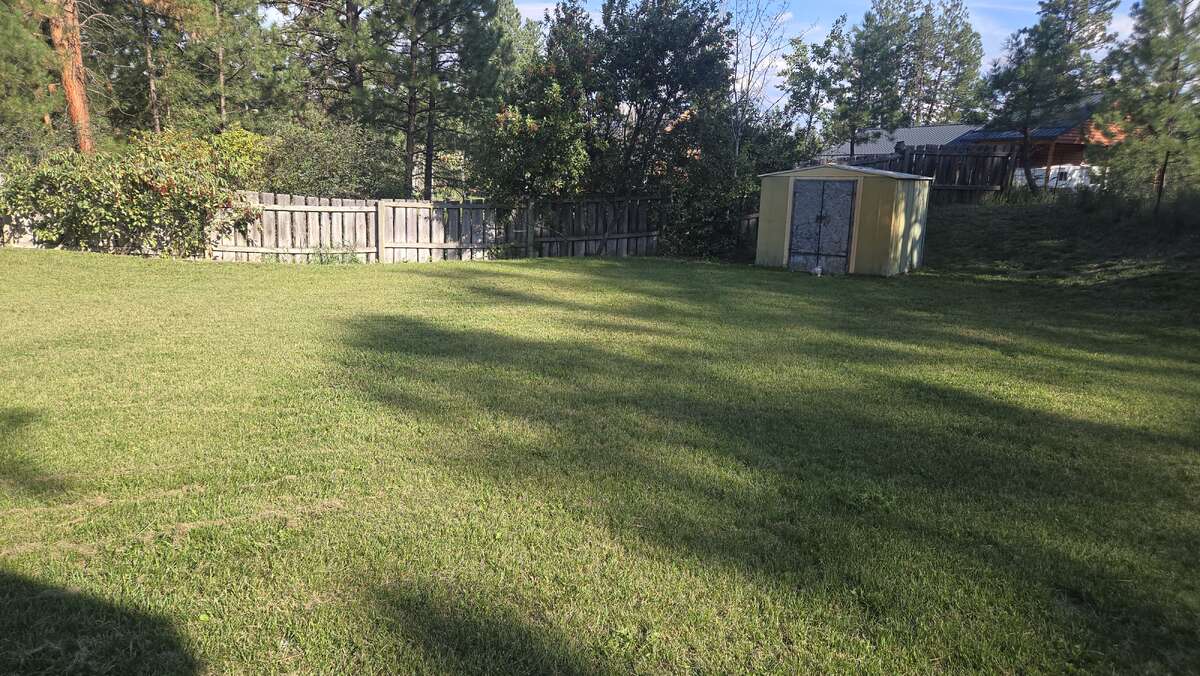 dog house ,insulated and shingled roof