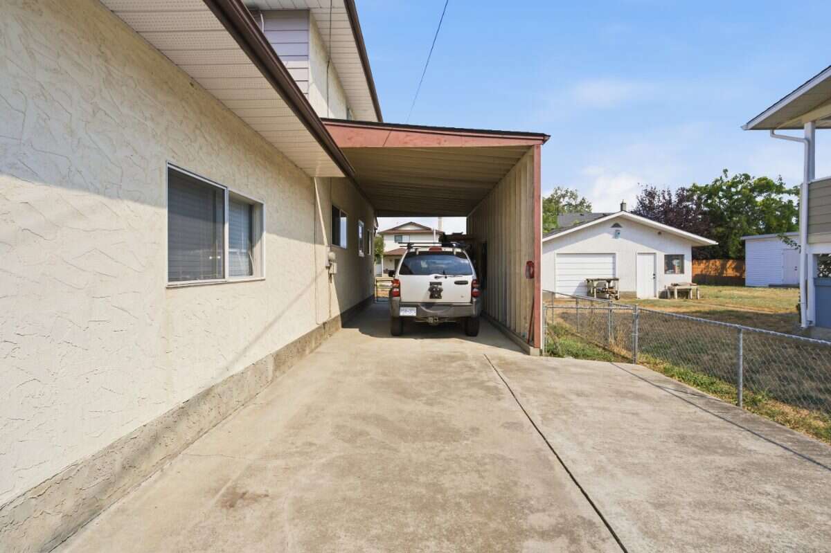 Large Home in Central Kelowna