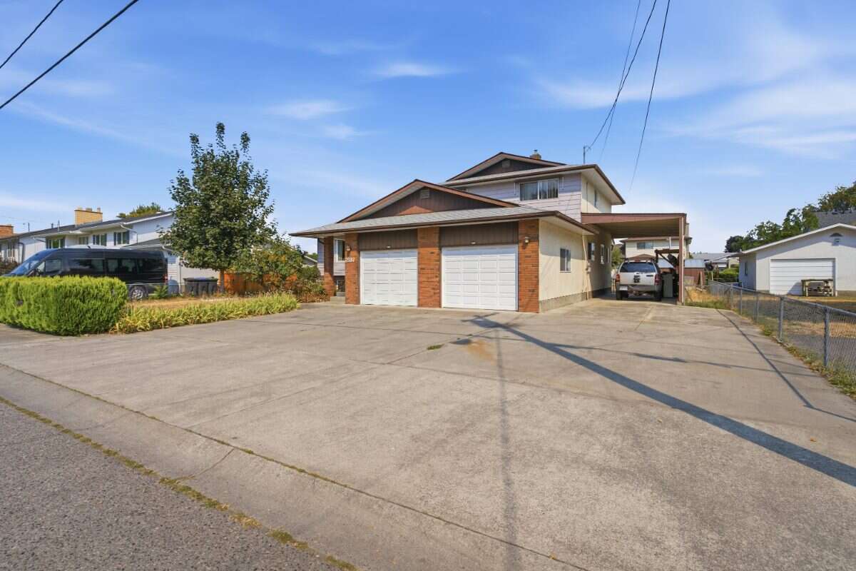 Large Home in Central Kelowna