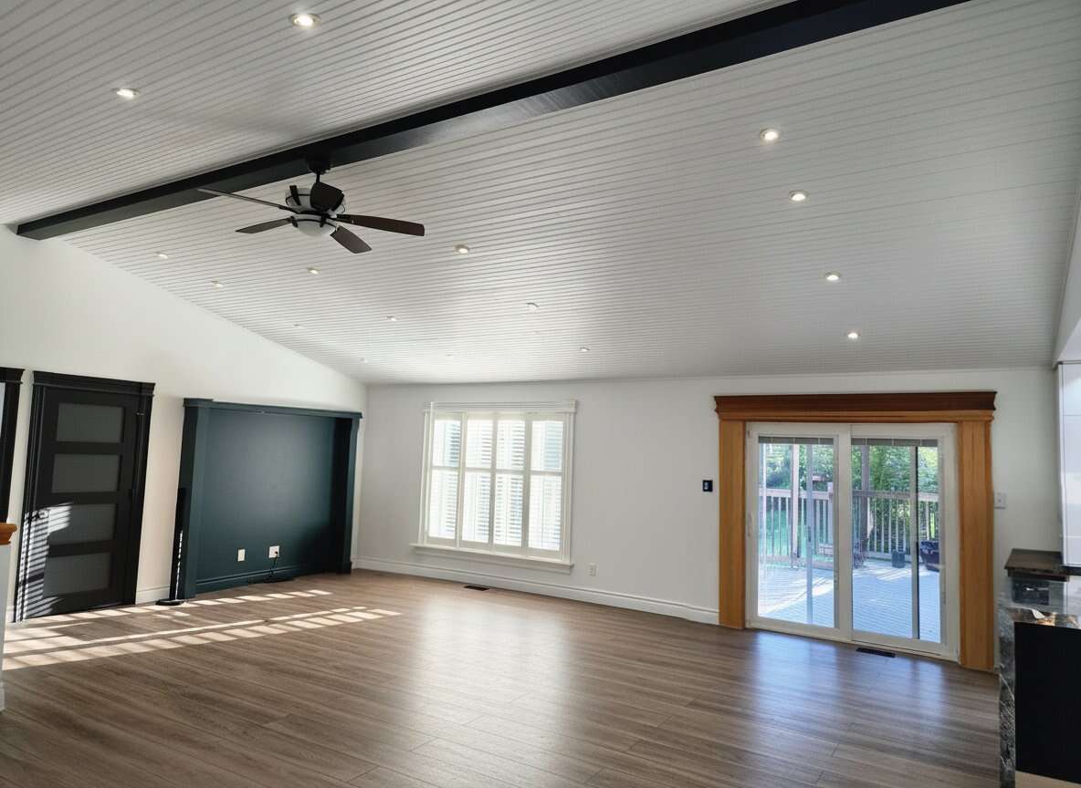 Raised bungalow, recently renovated!