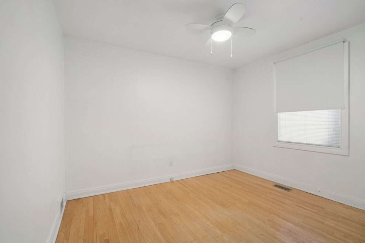 Great location & backing onto a park!