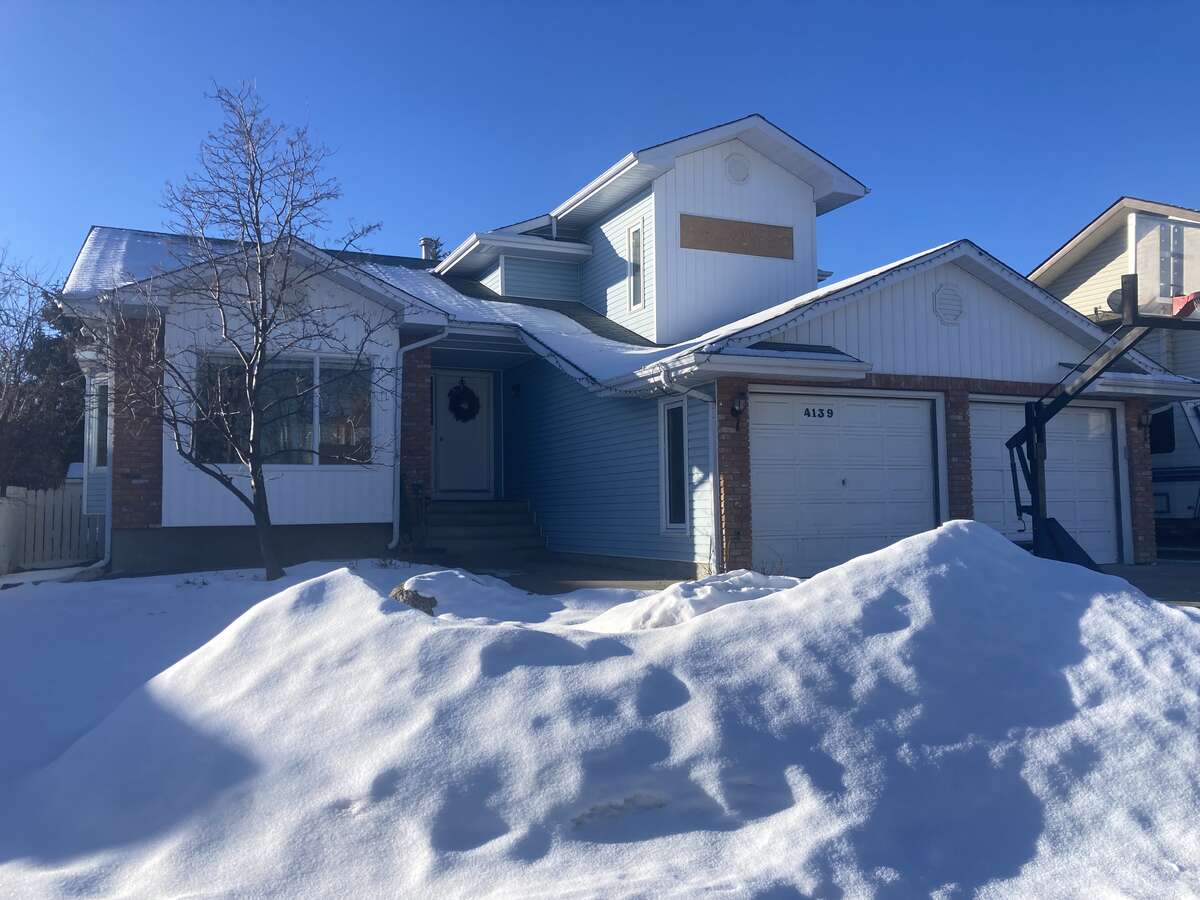 For Sale in Drayton Valley, 