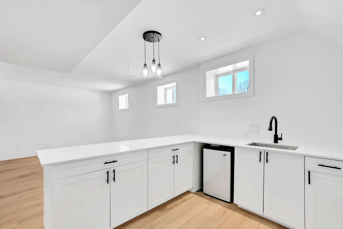 Wet Bar
