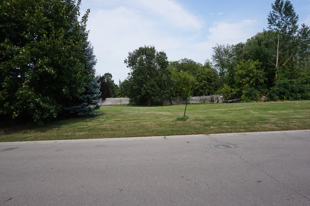 Vacant Land For Sale in Mississauga, ON