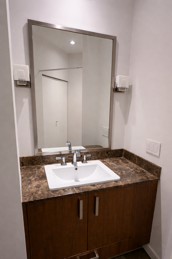 Bathroom vanity