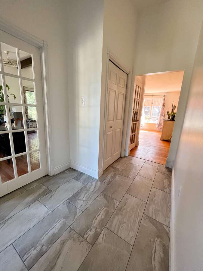 Move-in Ready, Well Kept Home, Close to Everything