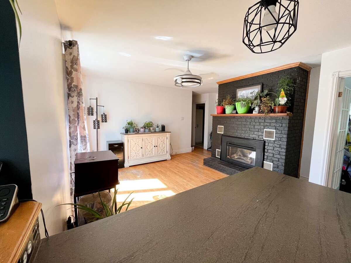 Move-in Ready, Well Kept Home, Close to Everything