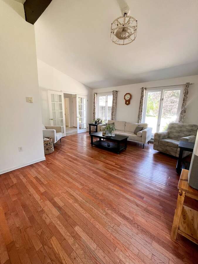 Move-in Ready, Well Kept Home, Close to Everything