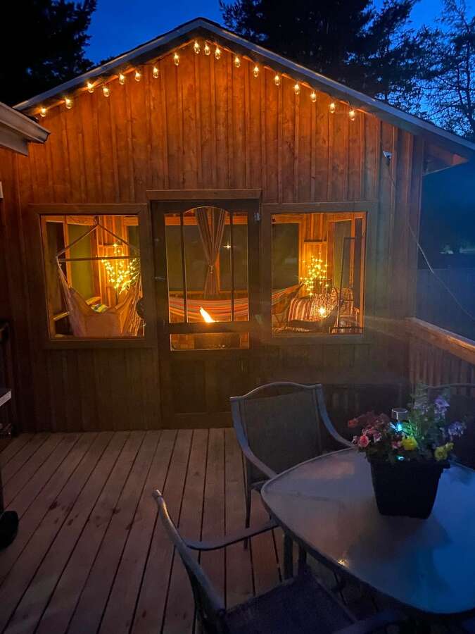 Move-in Ready, Well Kept Home, Close to Everything