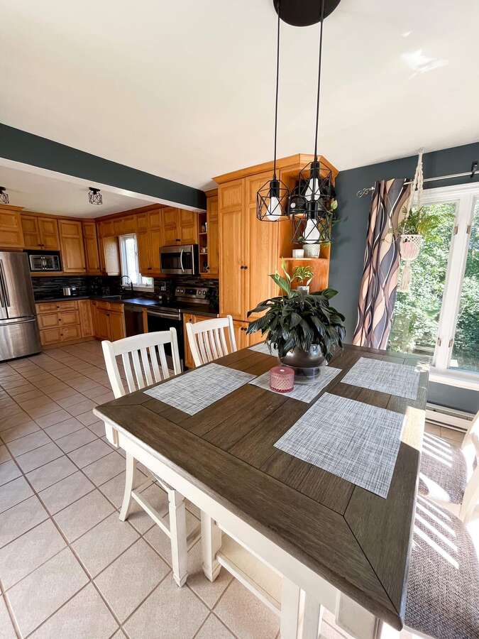 Move-in Ready, Well Kept Home, Close to Everything