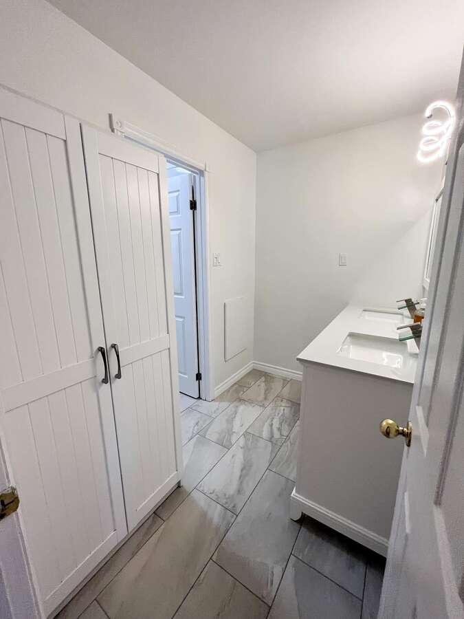 Move-in Ready, Well Kept Home, Close to Everything